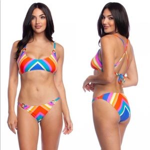 NWT Trina Turk
Sunset Chevron Hipster Tt9hu93 size 6 Bikini Bottom